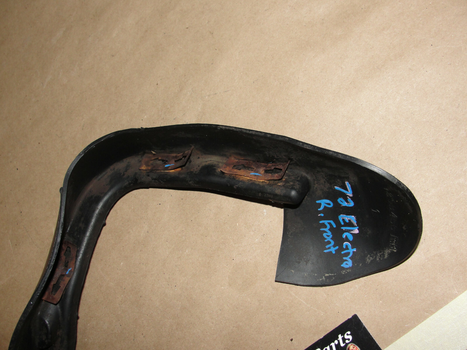 72 Buick Electra 225 2 Dr RIGHT PASSENGER SIDE FRONT BUMPER RUBBER