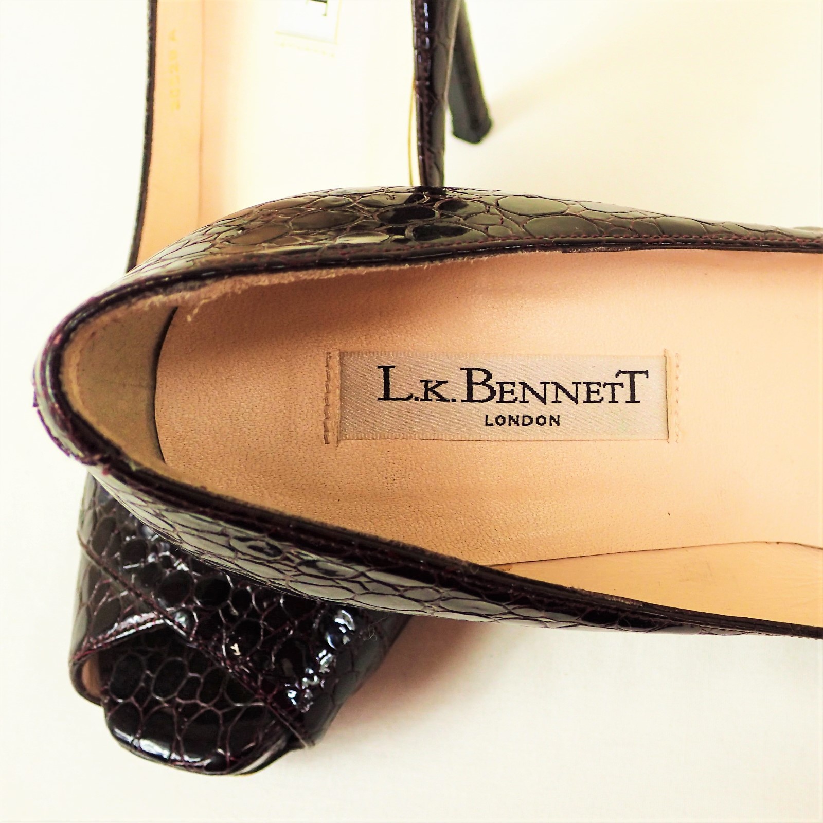 LK Bennett Solo 37/4 Patent Leder Snakeskin Snakeskin Snakeskin High Court Schuhe Peep Toe Burgundy 3a7ba6 LK Bennett Solo 37/4 Patent Leder Snakeskin Snakeskin Snakeskin High Court Schuhe Peep Toe Burgundy 3a7ba6
