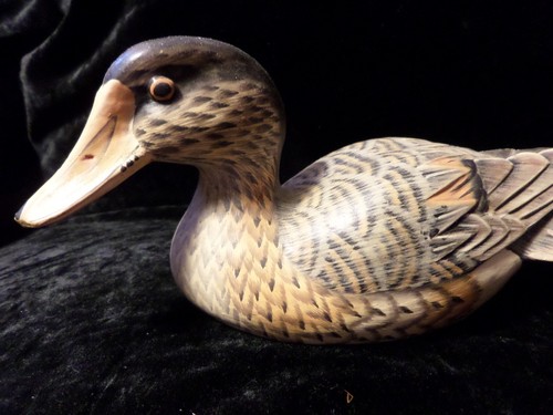Vintage   Hand Painted Wooden Duck - Gorgeous Folk Art - see photos - Picture 2 of 9