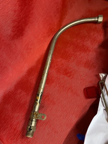 Aston Martin Classic DBS 6 cyl Oil pipe assembly - Picture 6 of 6