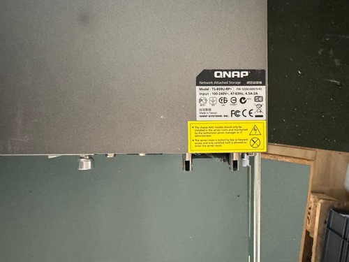 QNAP TS-859U-RP+ - Bild 6 von 6