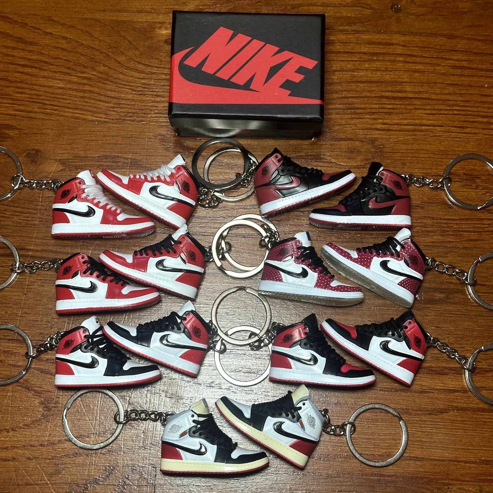 Nike Air Jordan 1 High 3D Mini Sneaker Porte clés et Boîte à Chaussures Option Vendeur US