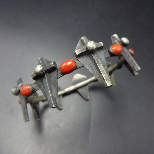 Fesselnder KAMIN BUTTE Sterlingsilber GOTISCHES KREUZ und Koralle ARMREIF ARMBAND - Bild 6 von 13