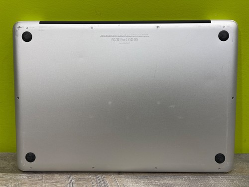 Apple MacBook Pro 15" - 2.4GHz Quad Core i7 - 8GB - 1TB HD - 6770M - 1680x1050 - Picture 7 of 22