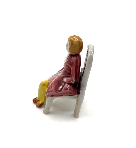 Rare Vintage Elegant Woman In Chair Figurine Made in Occupied Japan - Picture 4 of 12