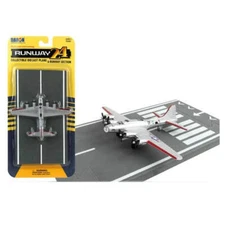 Daron Runway24 Diecast Metal Toy with Runway Section - B-17 Flying Fortress