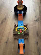 Hot Wheels Stunt Reifen Monster Truck Rennstrecke*TOP*Auto Rennbahn*Crash*Track