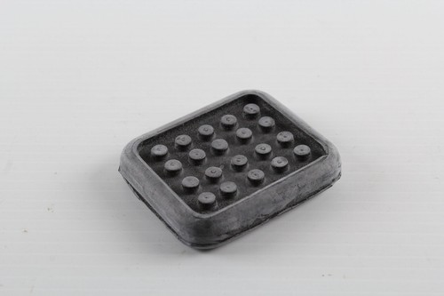 Pedal Pad Rubber Brake Clutch for Mitsubishi Express Check Application Below - Picture 3 of 5