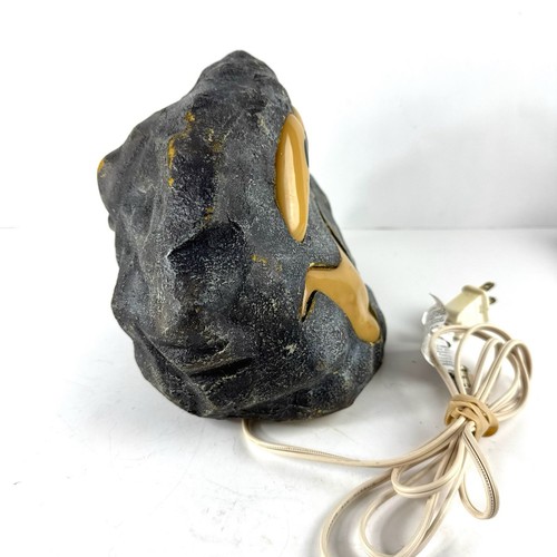 2001 Trendmasters Smiling Rock Face Light Halloween Decor Plug In Lot Of 2 - Picture 16 of 19