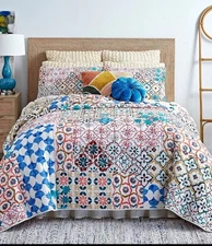NWT Studio D Catilyn Tile Patchwork King Quilt & Shams Set 3pc