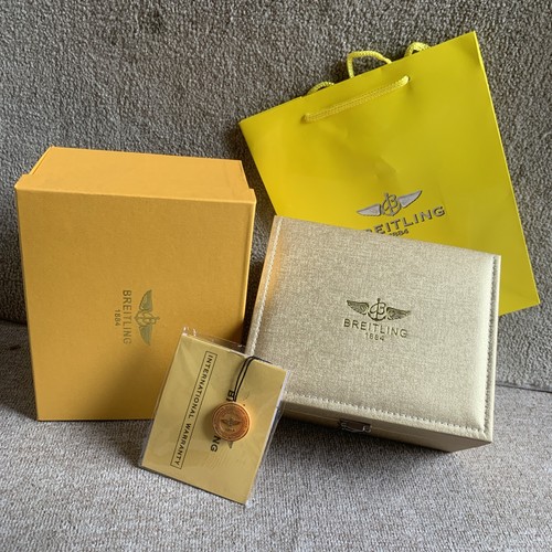 Breitling Watch Storage Box - Timeless Design for Watch Enthusiasts" - Picture 2 of 9