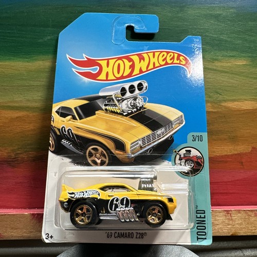 2017 Hotwheels Treasure Hunt Lot 8 Neu mit Kartenschaden - Bild 6 von 17