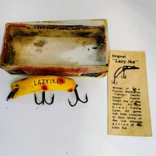 Vintage Lazy Ike 2 Curbed Fishing Lures Yellow Red Spots White Belly Org Box