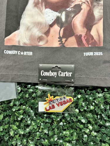 RARE Beyoncé Cowboy Carter Tour Las Vegas Exclusive Shirt 2025- SIZE- SM + Patch - Picture 3 of 8