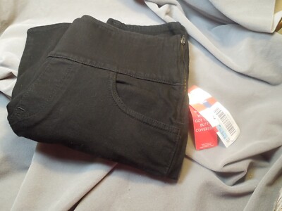 NWT SPANX The Signature Capri Black Side Zipper Womens Size 31