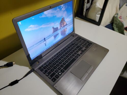 Samsung Laptop All Gray 15 inch screen, i5 processer 64 bit 6 GB Ram 2.60 GHz - Picture 3 of 8