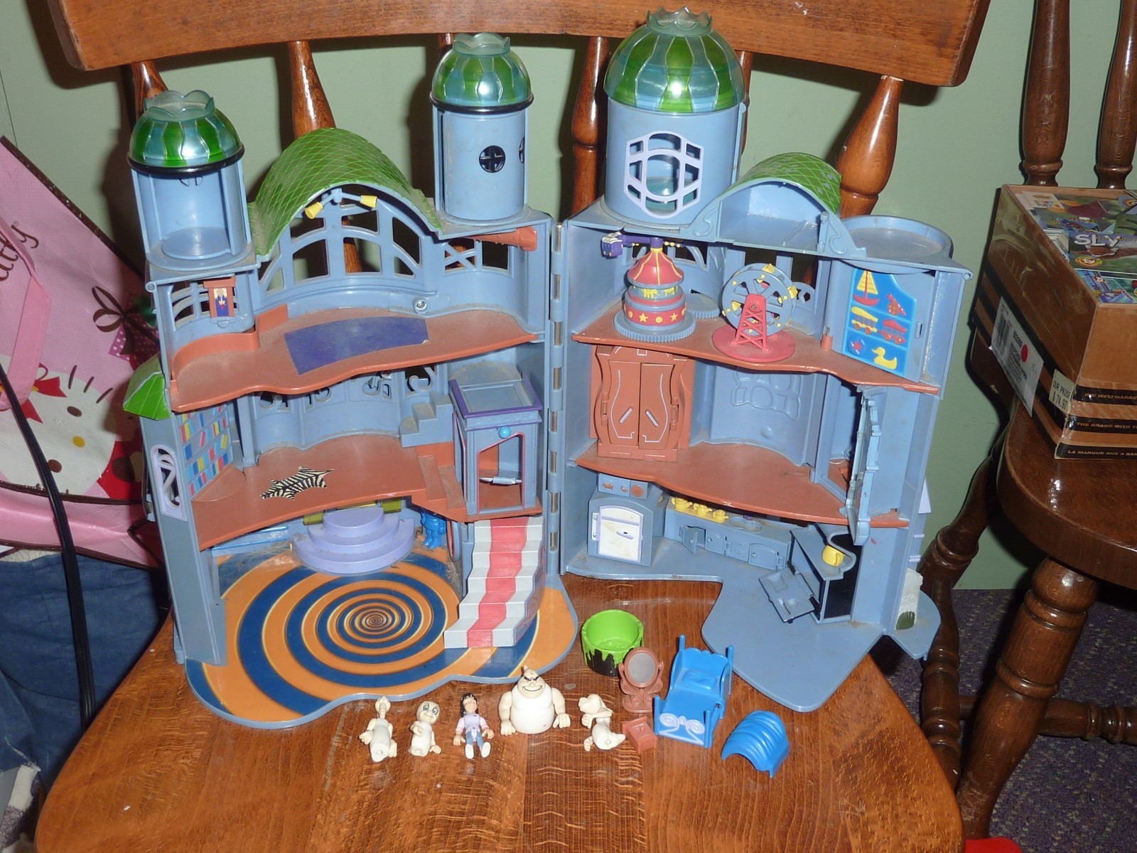 Vintage Casper the Friendly Ghost Whipstaff Manor Playset Trendmasters 5 Figures Vintage Casper the Friendly Ghost Whipstaff Manor Playset Trendmasters 5 Figures