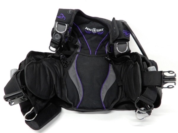 BCD AquaLung Soul i3 good condition XS SM BCD AquaLung Soul i3 good condition XS SM