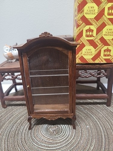 1 Town Square Miniature Mahagony Colored Display Cabinet with Clear Shelves  NOS - Picture 1 of 11