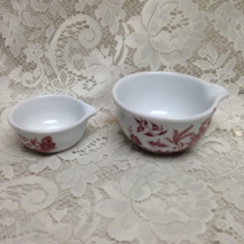 Vintage, Red-Blue Willow 2pc Measuring Cups - 1 cup and 1/4 Cup - Picture 6 of 6
