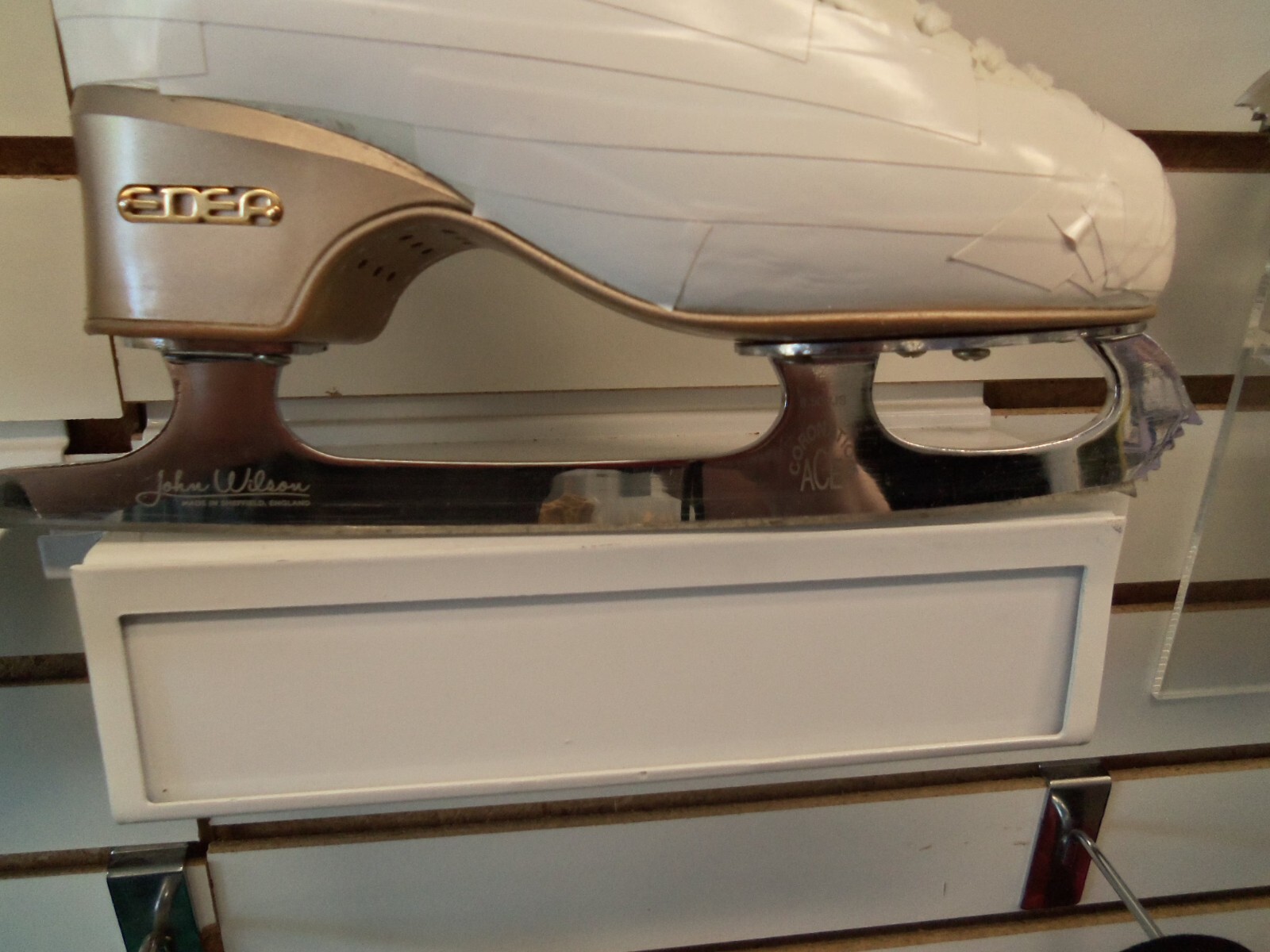 Girls Edea Chorus boot with John Wilson Coronation Ace Blades Size 225B