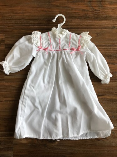 American Girl Retired Samantha's Sweet Dreams Collection w/ Doll - Picture 3 of 12