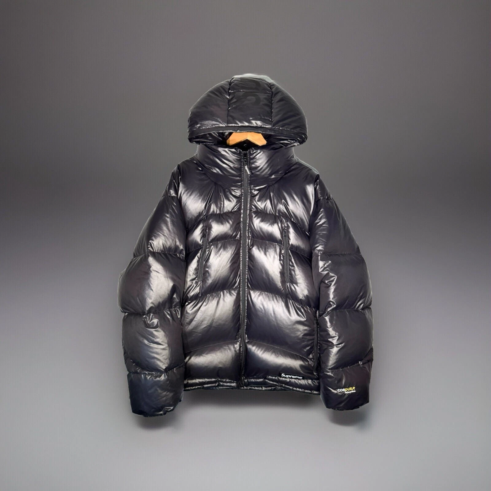 Doudoune XXL Supreme réversible poids plume FW22 noire