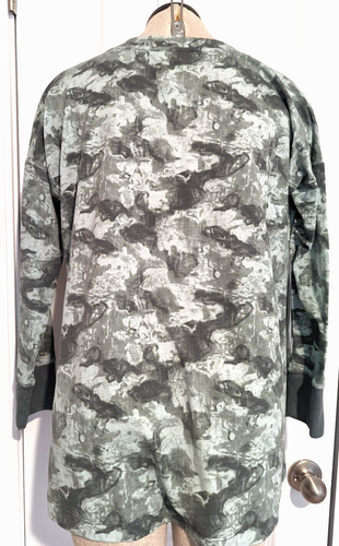 New Wonderly shirt green camo oversized pullover size s-331 - Picture 2 of 9
