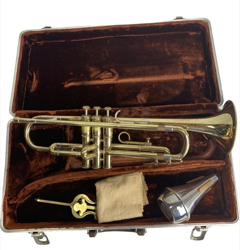 Vintage Olds Ambassador Fullerton California Brass Trumpet With Case #644383 - Picture 2 of 12