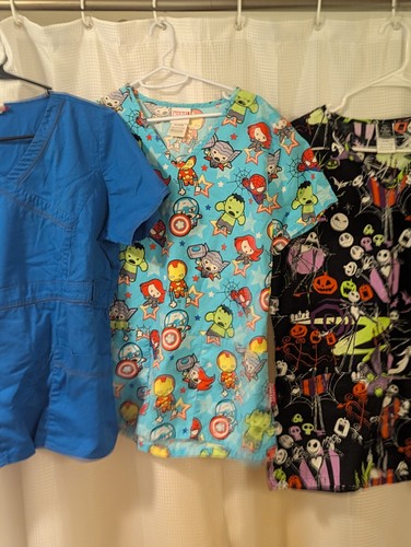 Scrubs Marvel/Dickies/Alice In Wonderland/Nightmare Before Xmas Size Small - Picture 2 of 8