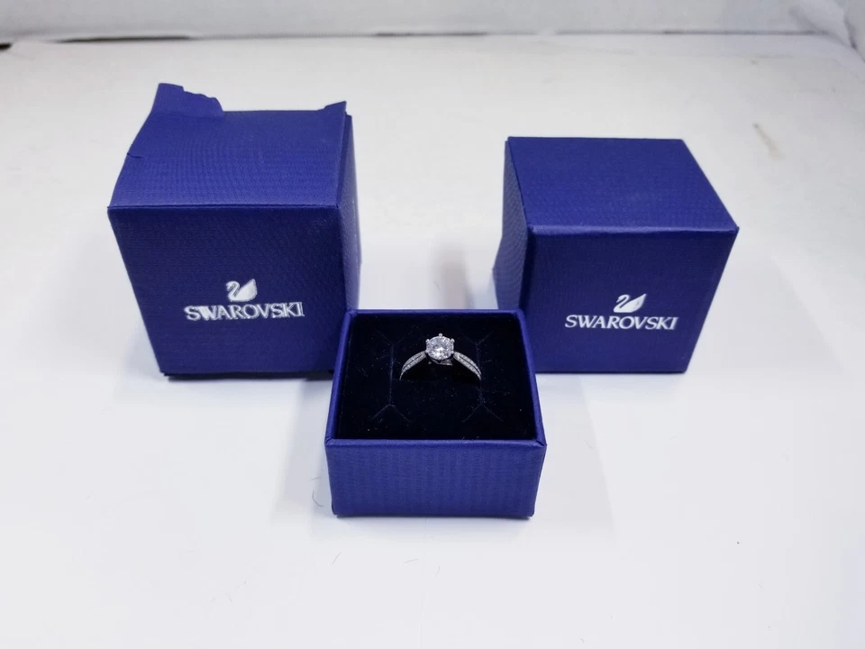 Anillo de compromiso Swarovski de plata esterlina y cristal talla 7,25 - 2,8 gramos TW Foto 2 de 4