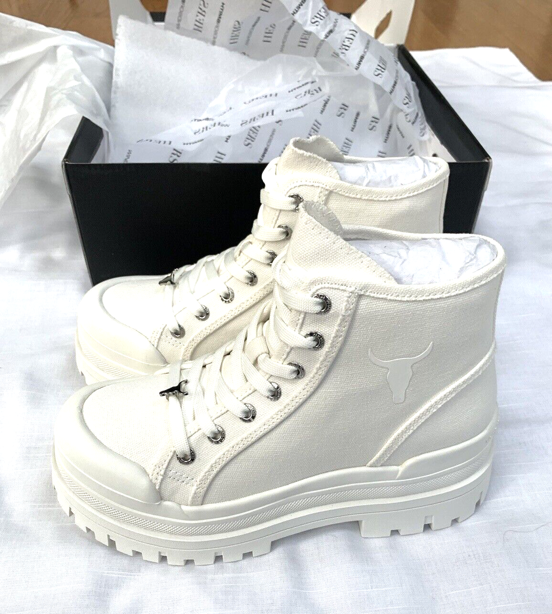 Windsor Smith Deserve Platform Boots White Size 7 37745 | eBay Windsor Smith Deserve Platform Boots White Size 7 37745 | eBay