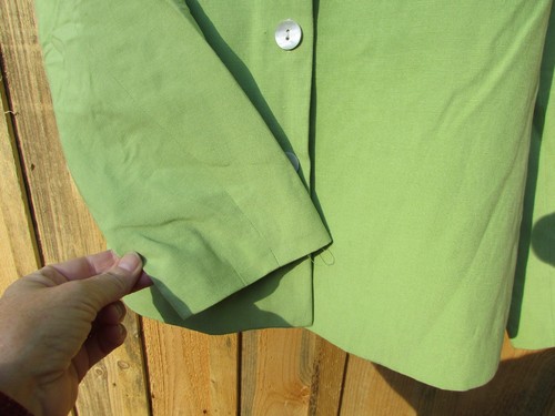 Coldwater Creek Green Full 7 Button Collared Silk Blend Lined Blazer Size 12 - Picture 5 of 6