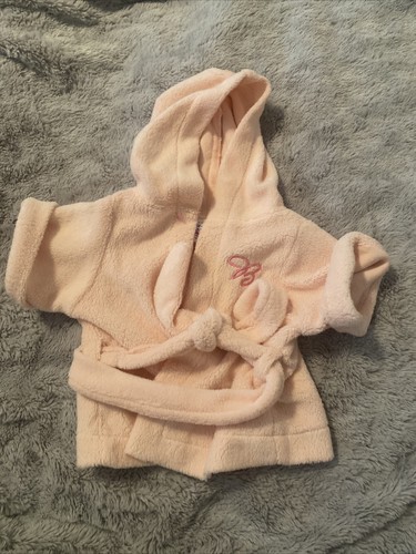 Bata de baño rosa con capucha Build A Bear Workshop BABW ropa para muñeca de peluche con monograma - Imagen 1 de 6