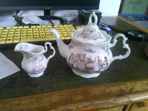 Royal Doulton Brambly Hedge tea service Teapot & Cream Jug