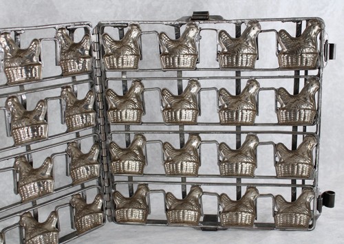 Antique Hen On Nest Basket 16 Metal Hinged Chocolate Candy Mold - Picture 5 of 13