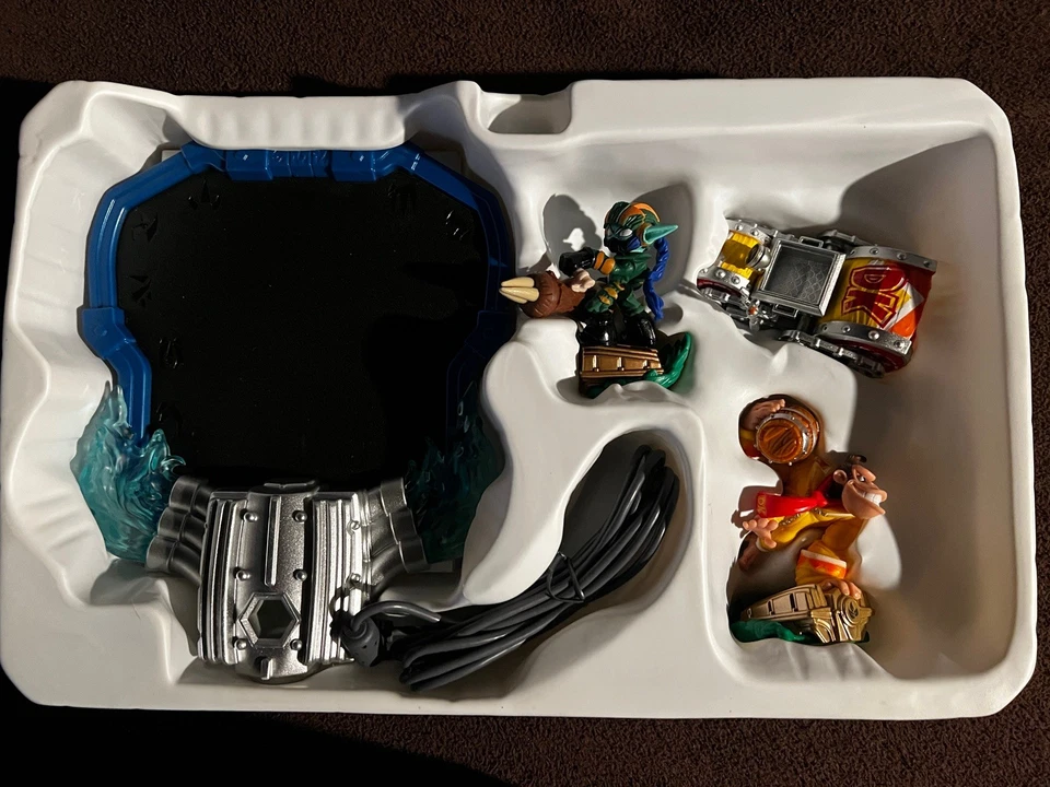 Nintendo Wii U Skylanders Superchargers Starter Pack (Damaged Box) - Image 4 of 4