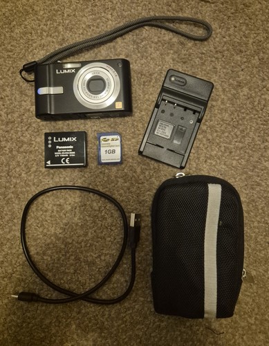 Panasonic Digital Camera Lumix DMC-FX12 7.2MP Black Tested Working Compact Barga