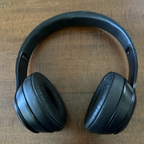 Beats by Dr. Dre Solo3 Over Ear Kopfhörer - Gloss Black - Bild 4 von 4