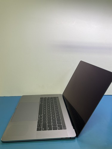 Apple MacBook Pro Core i9 2.4GHz 32GB 2TB 15" Space Gray MV902LL/A - READ BELOW - Afbeelding 5 van 7