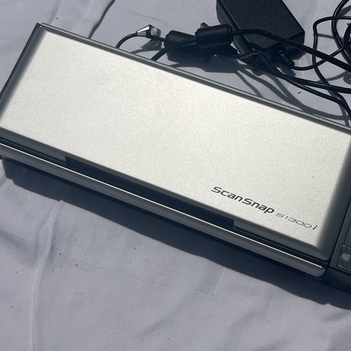 Fujitsu ScanSnap S1300i Portable Color Image Document Scanner Parts Plug USB