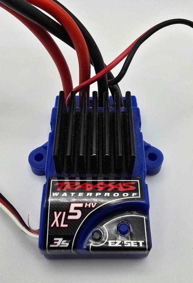 Traxxas XL5HV 3S ESC con motor de rotación inversa Titan 21T 550 enchufe XT60 Foto 4 de 4