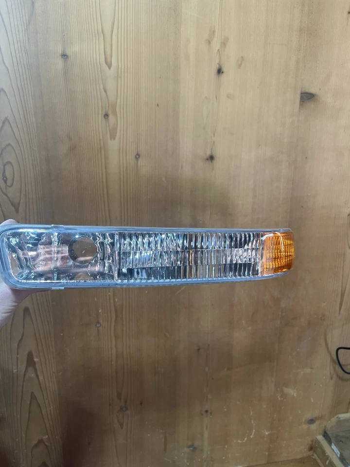 Sierra 2500 HD 1999-2007 pasajero luz de cabeza derecha OEM 15850352 Foto 4 de 4