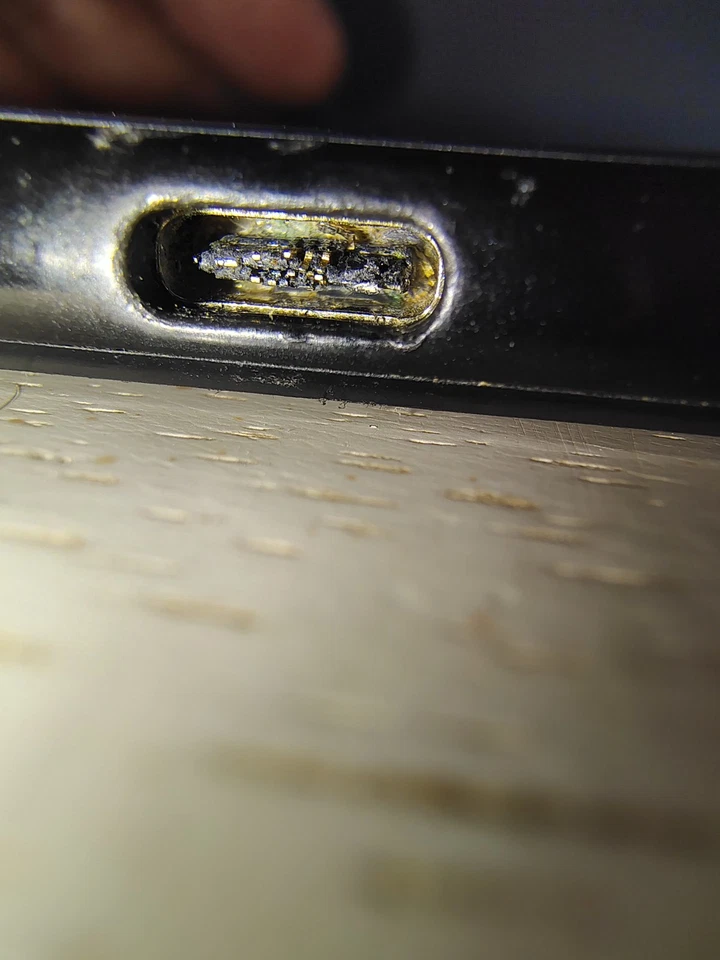 SAMSUNG GALAXY A20 32GB SM-A205U ANDROID - Image 3 of 3