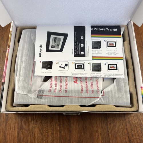 Polaroid PDF-750W 7" Hi-Res Digital Picture Wood Frame + Mat 1024x600 New - Picture 2 of 4