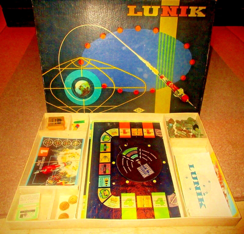 JUEGO DE MESA LITOGRAFÍA GRIEGA ÚNICO -LUNIK- Programa Luna de la Unión Soviética naves espaciales   - Imagen 1 de 7