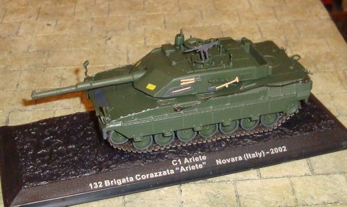 C1 ARIETE TANK - 132 BRIGATA CORAZZATA "ARIETE" - NOVARA (ITALY)  2002  - 1:72 - Picture 1 of 5