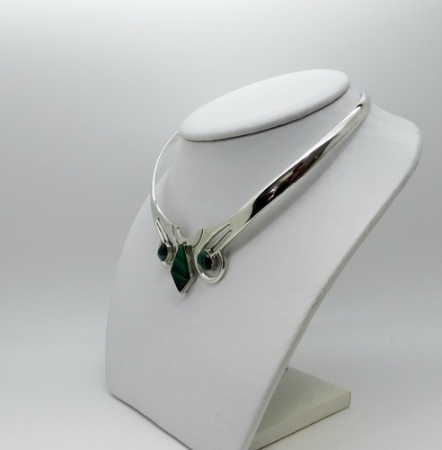 CUELLO ARTESANAL MALAQUITA GENUINA EN PLATA ESTERLINA NUEVO EN CAJA SN#165 - Imagen 2 de 4