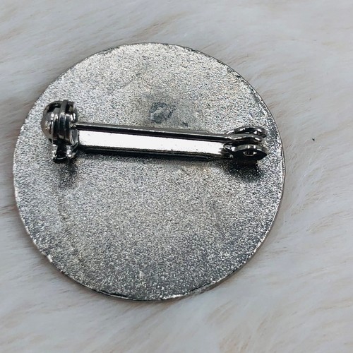 Whitecap Mountain Ski Resort Wisconsin Souvenir Enamel Lapel Pin Badge - Afbeelding 2 van 2