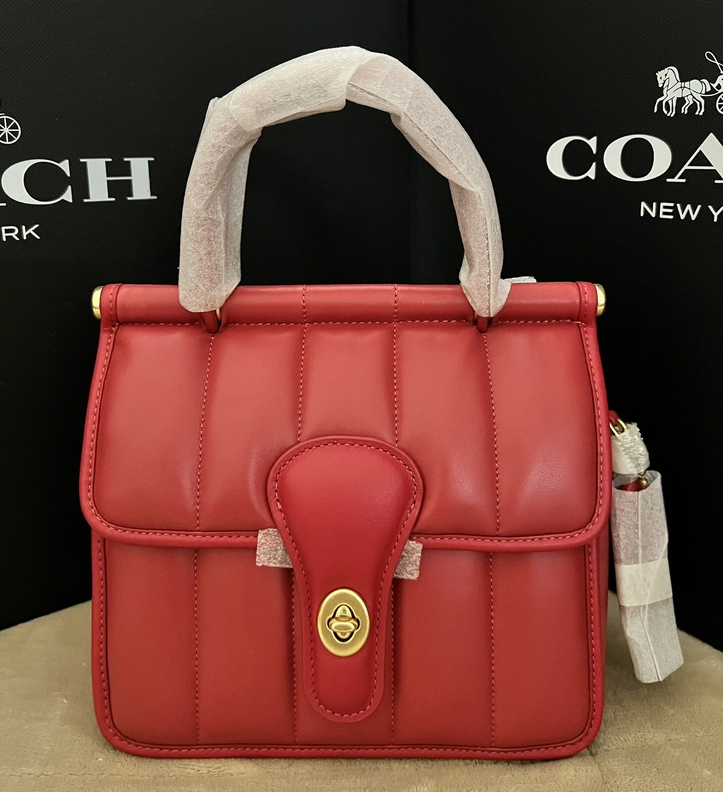 Coach Willis manico superiore 18 con trapuntatura in mela rossa stile C4711 nuovo con etichetta